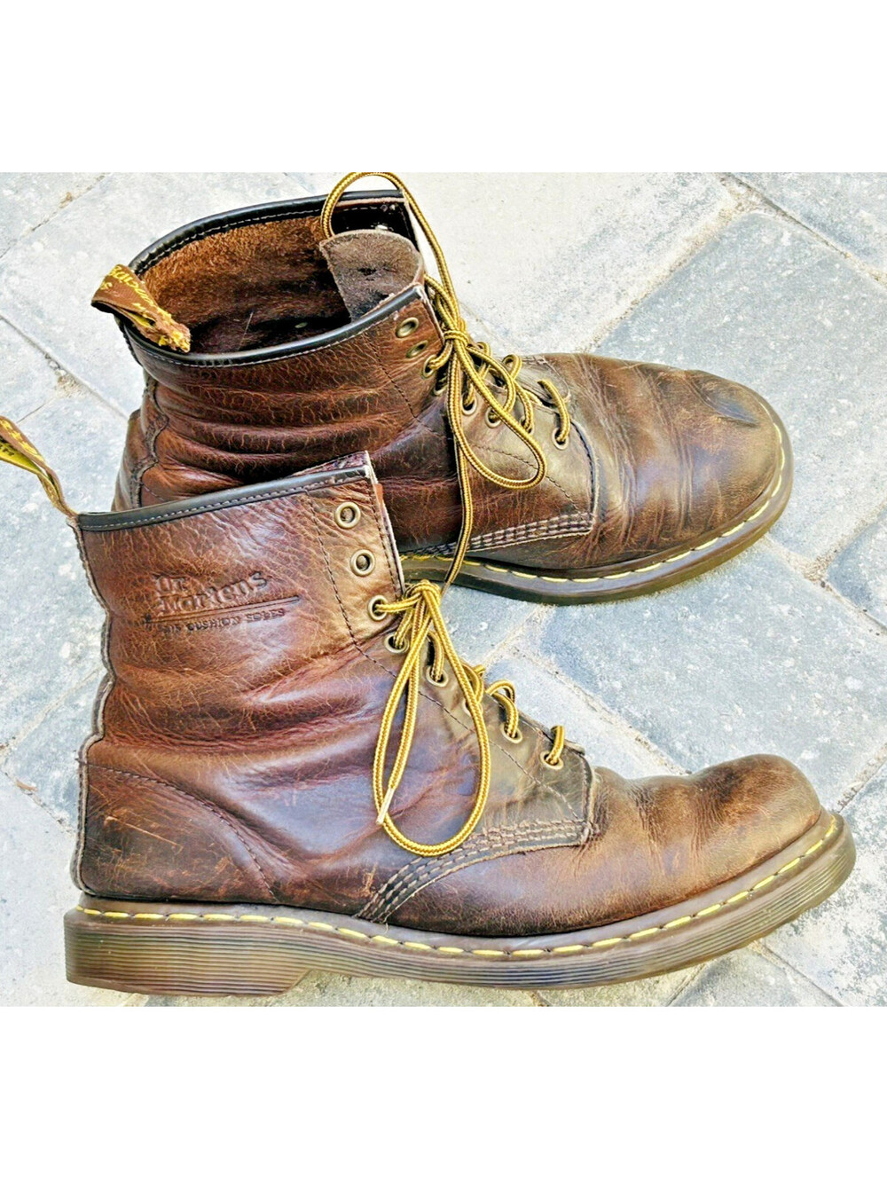 Vtg Dr Martens Air Wair Boots Bouncing Soles 1460 Brown Leather 8 Eyelet US11